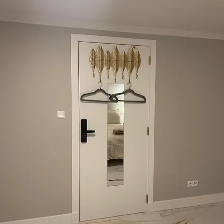 Witte Apartment